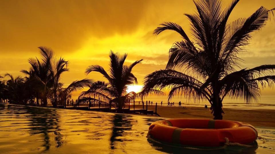 Djembe Beach Resort Кололи Екстериор снимка