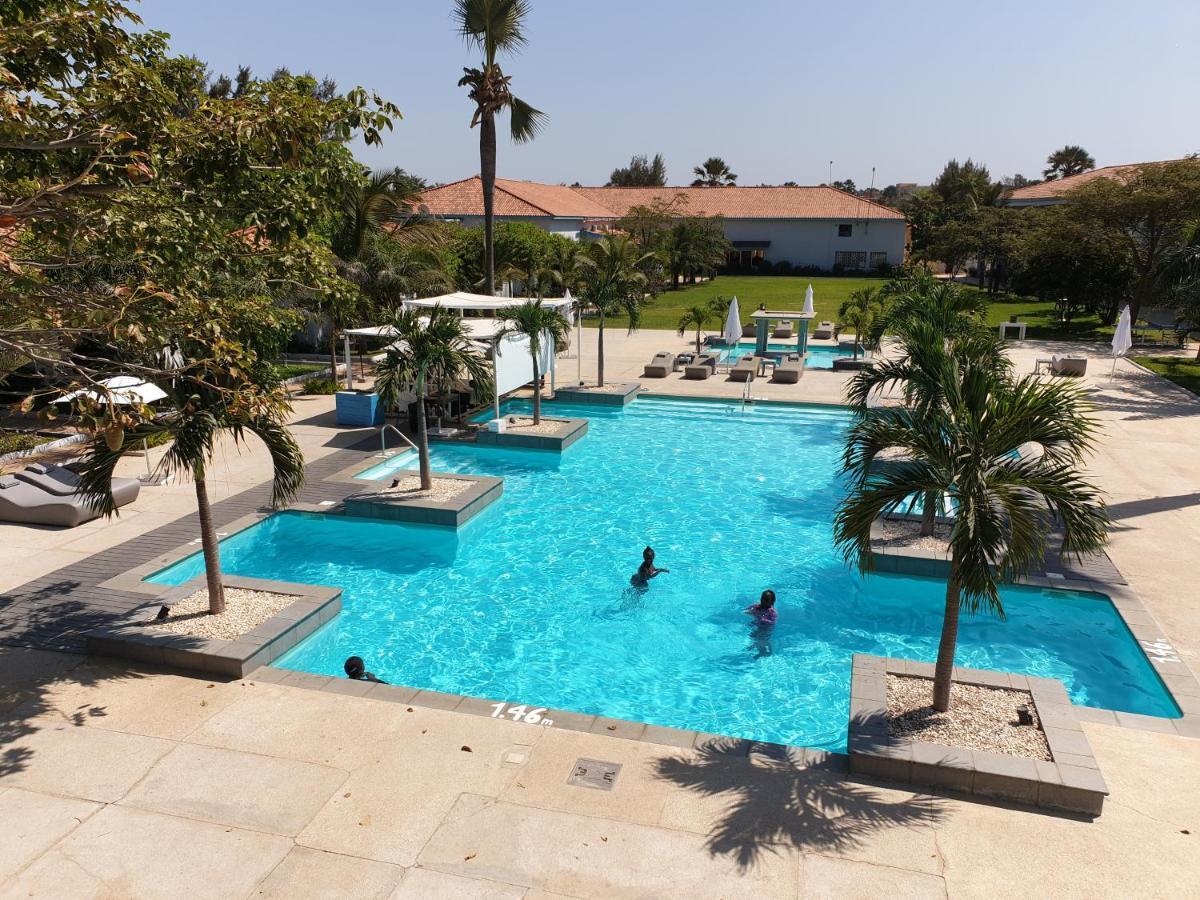 Djembe Beach Resort Кололи Екстериор снимка