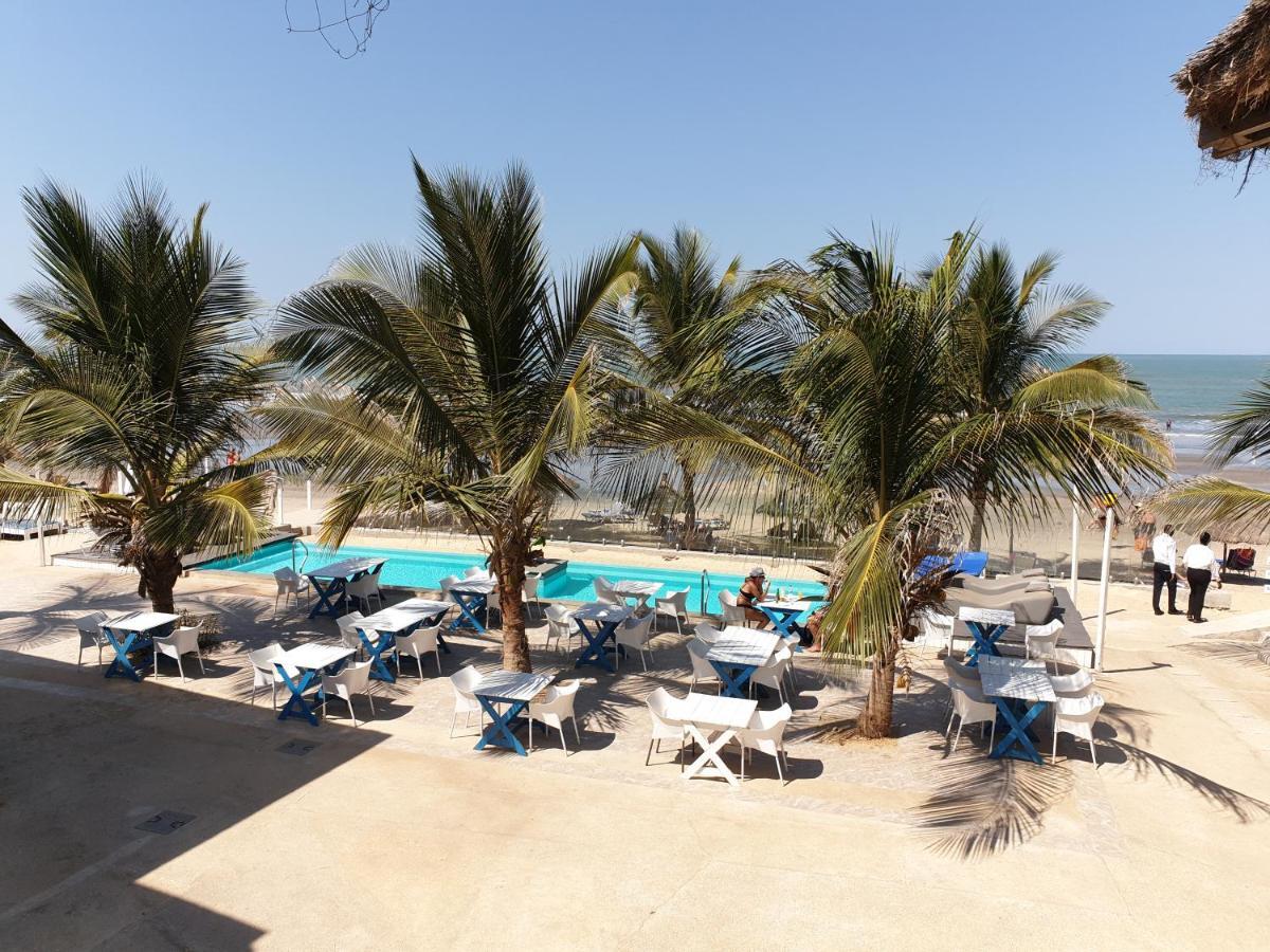 Djembe Beach Resort Кололи Екстериор снимка