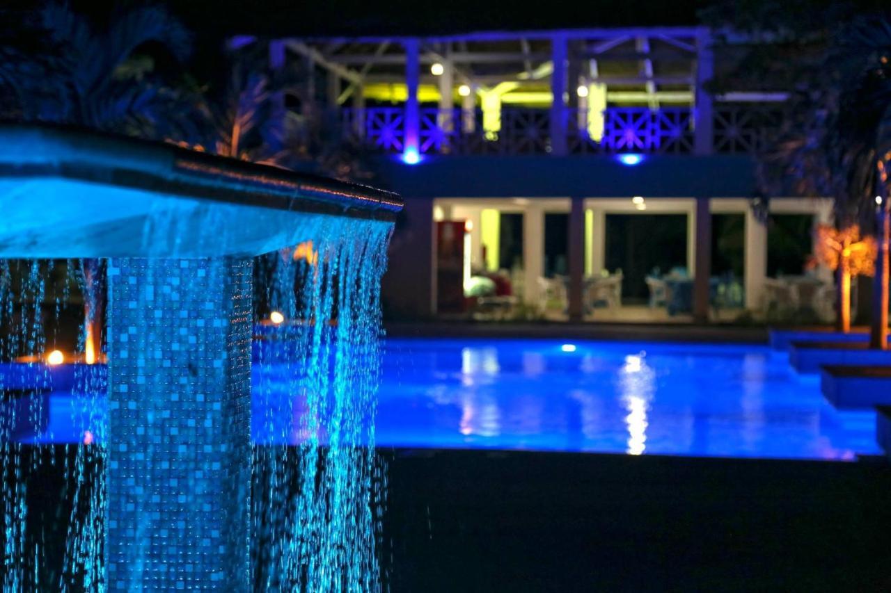 Djembe Beach Resort Кололи Екстериор снимка