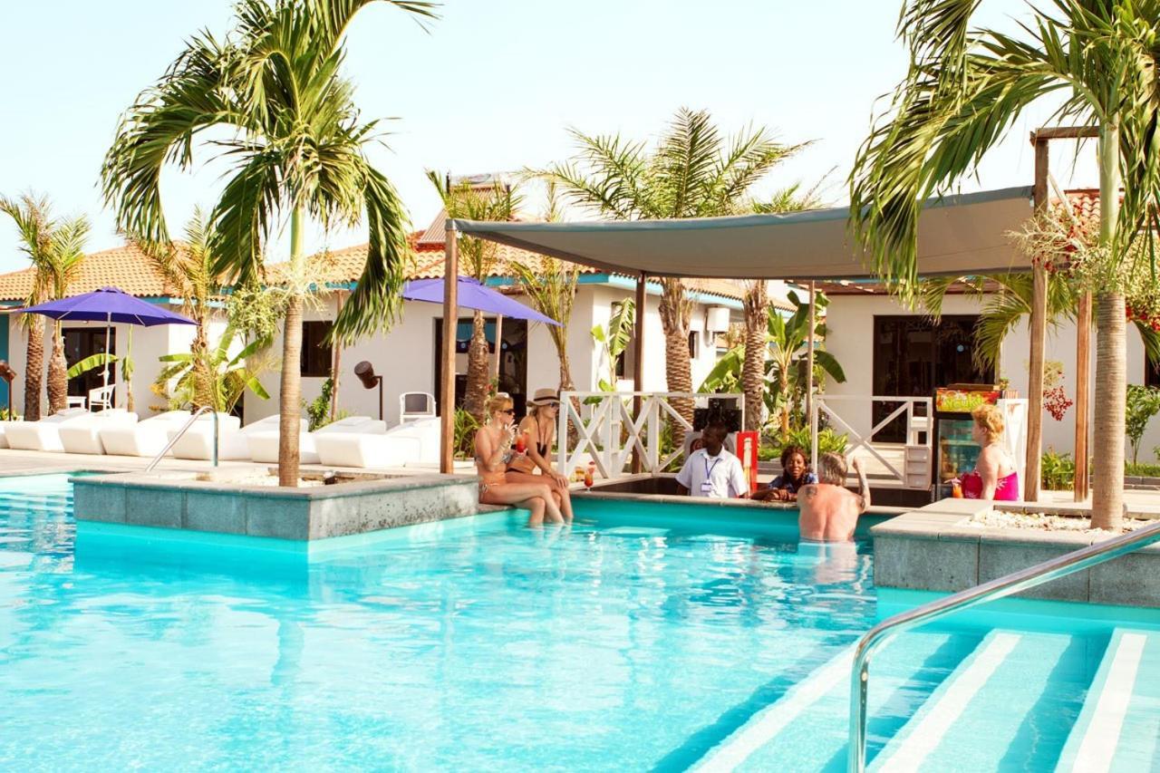 Djembe Beach Resort Кололи Екстериор снимка
